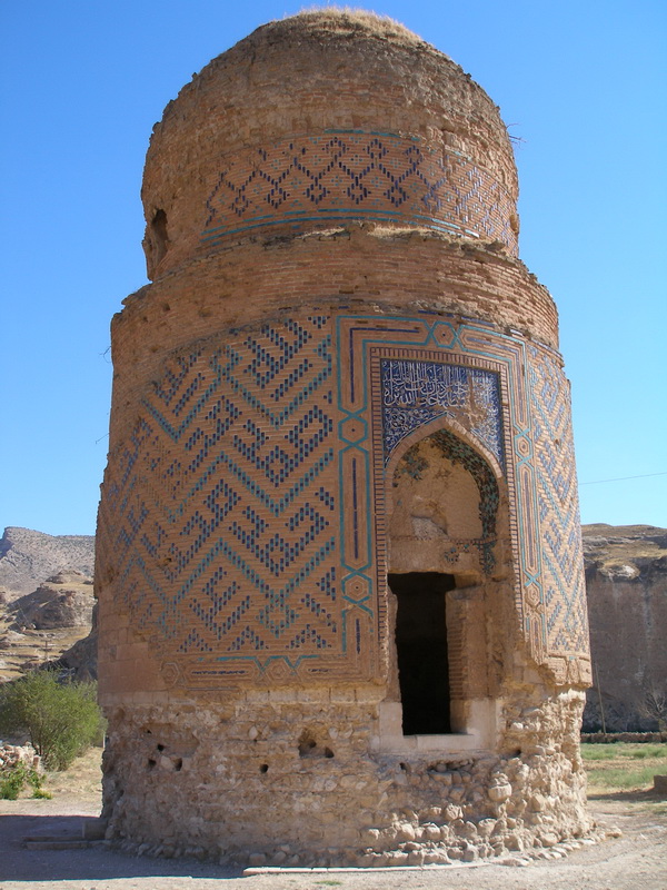 نمای گنبد زینل بیگ در شهر حسن کیف ترکیه