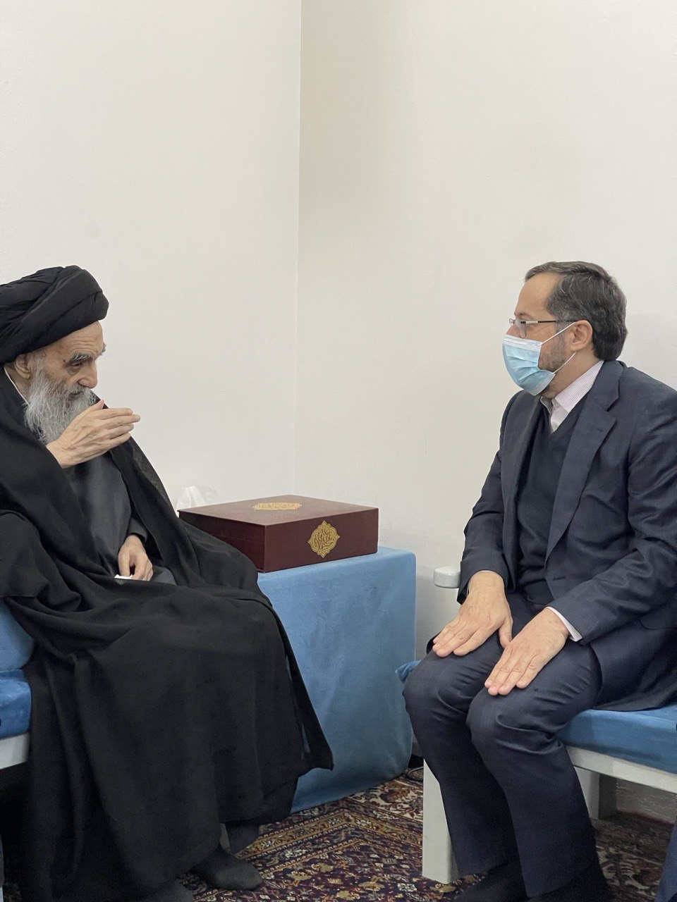  زیرنویس: