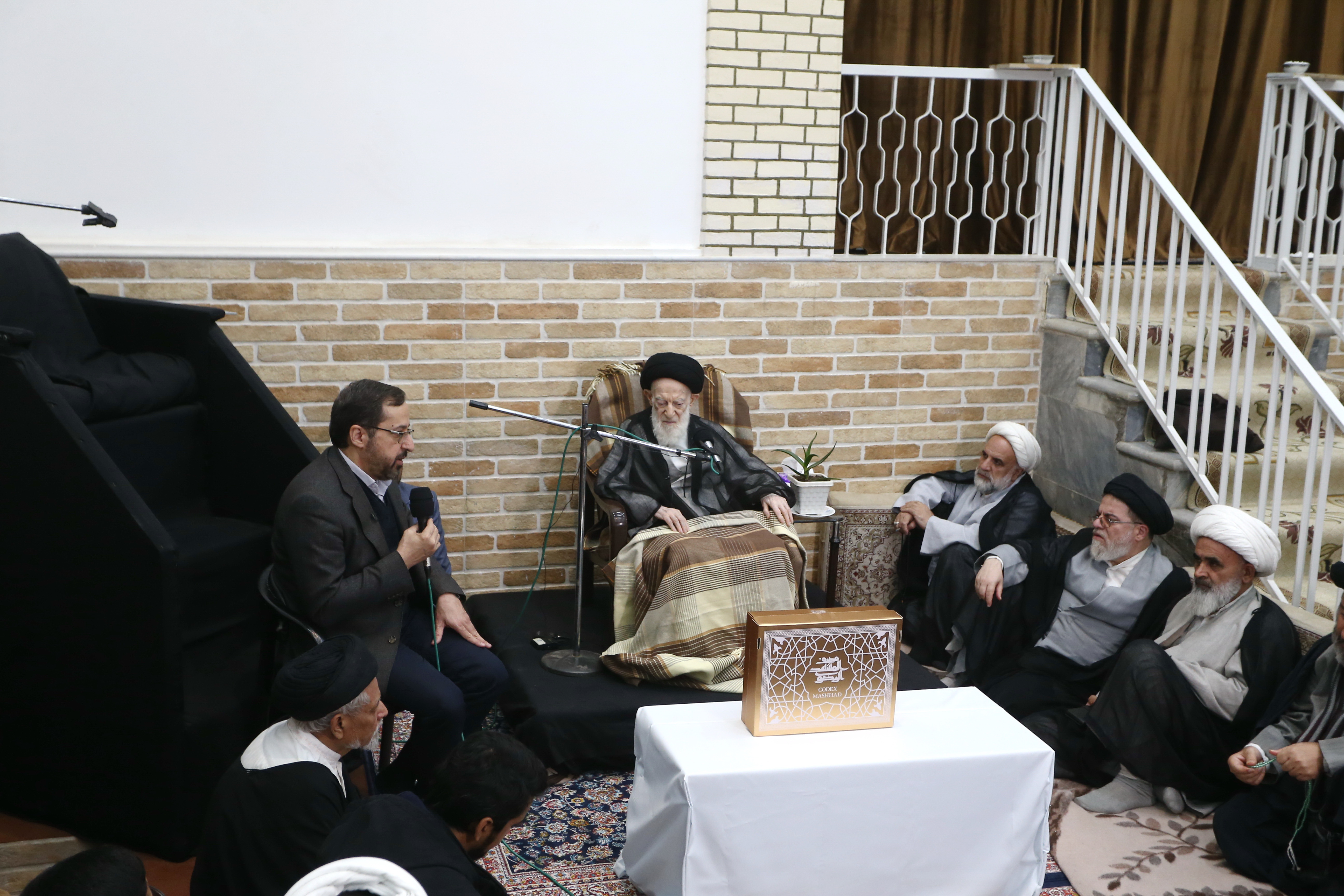  زیرنویس:
