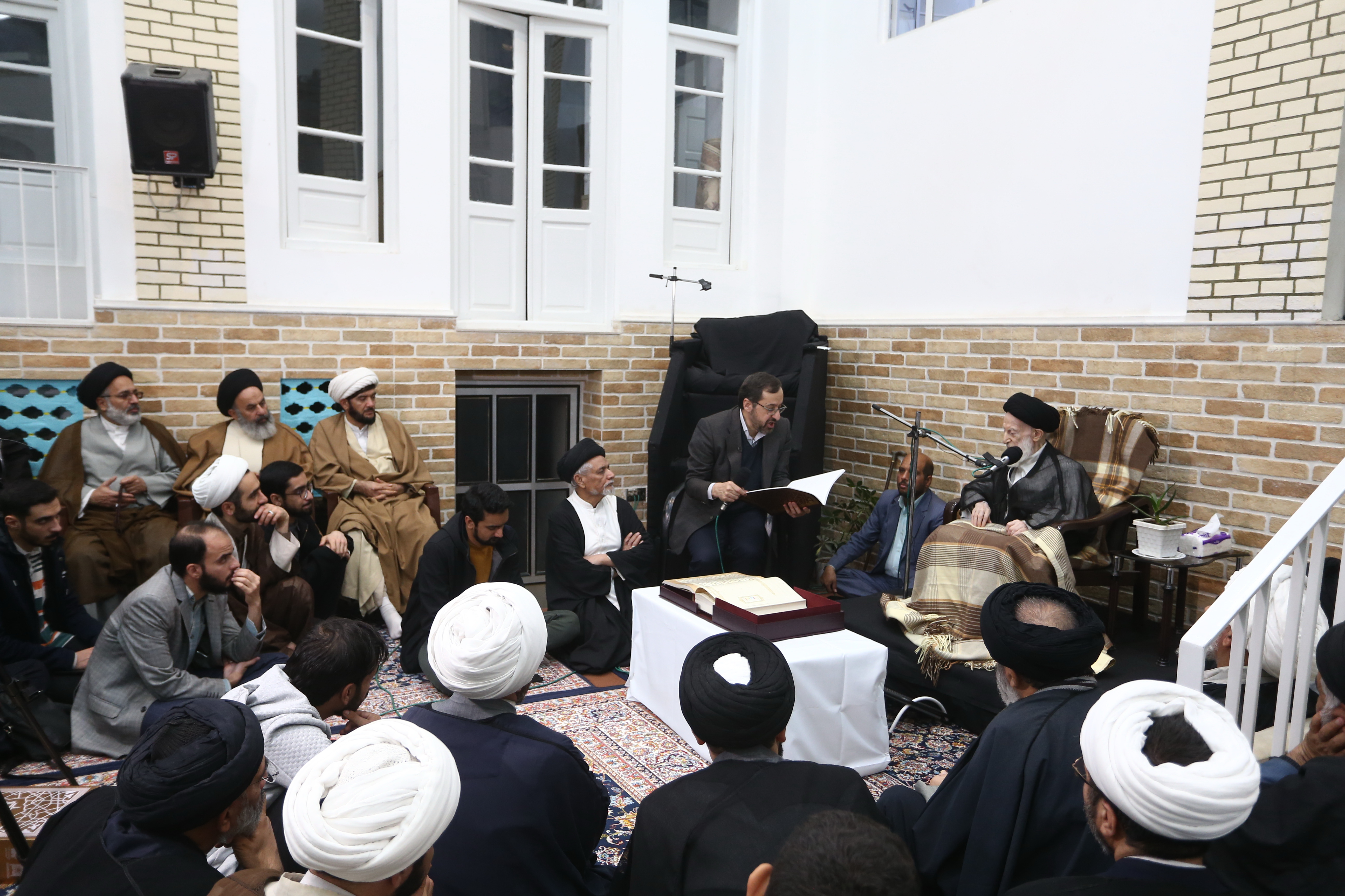  زیرنویس: