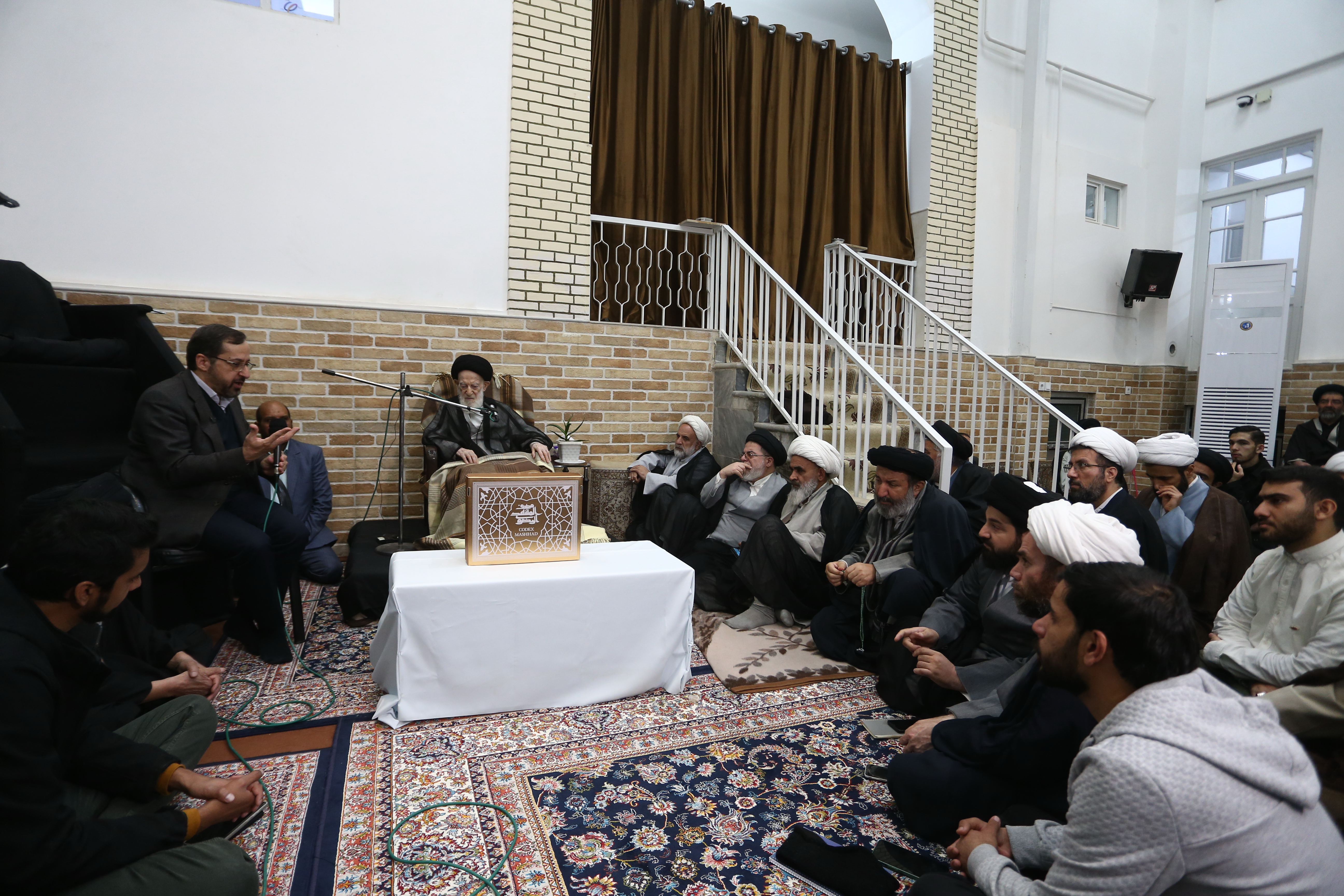  زیرنویس: